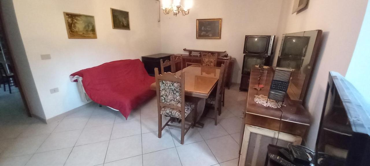 L'Antica Torre Villa Pettorano sul Gizio Luaran gambar
